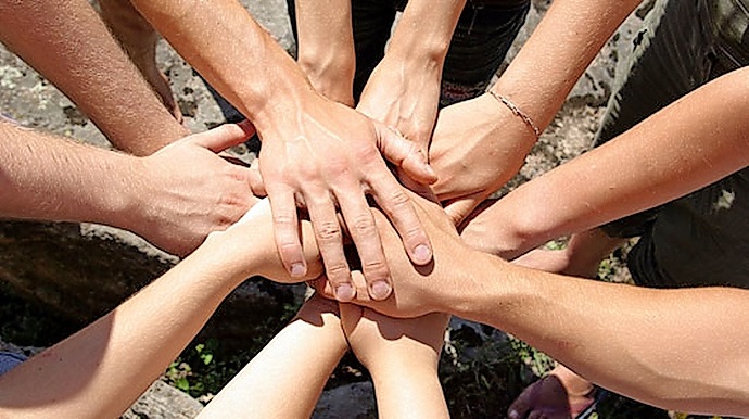 ethelondes politikh prostasia