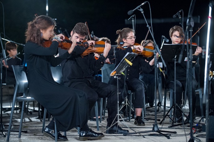 symfwnikh o n xalandri