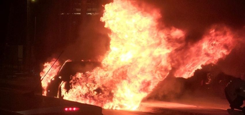 Φωτιά σε αυτοκίνητο στη Λεωφ. Κηφισίας, στο ύψος του Χαλανδρίου